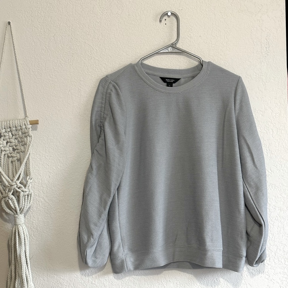 Simply Vera shirt size small